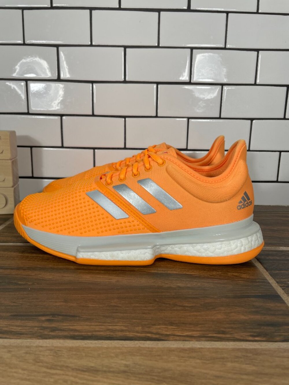 adidas SoleCourt Shoes Womens Size 6.5 Flash Orange Athletic Tennis Sneakers